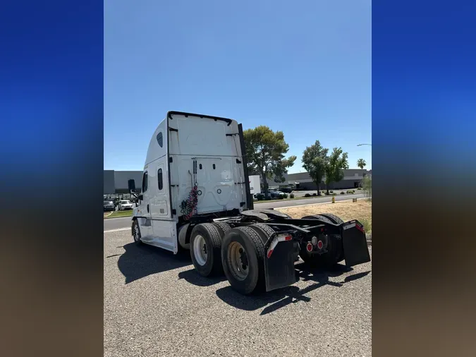 2019 FREIGHTLINER/MERCEDES CASCADIA 125