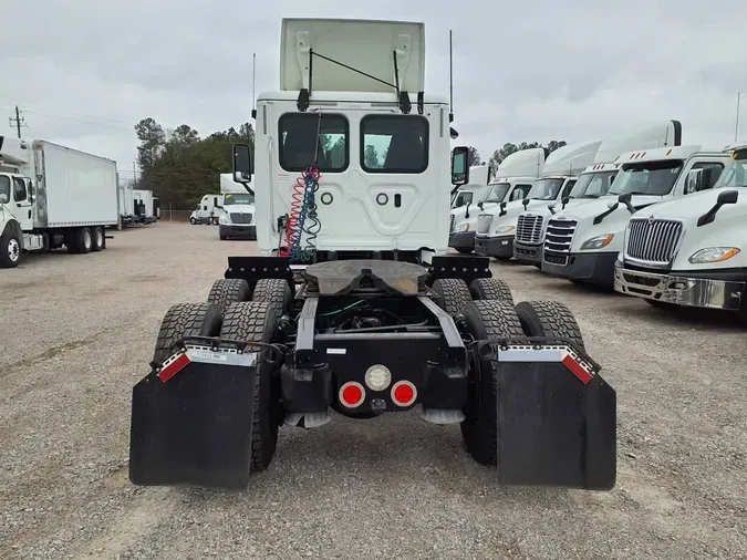 2018 FREIGHTLINER/MERCEDES CASCADIA 125