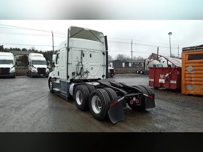 2021 Freightliner Cascadia 126a2db891e723f17aaef31929e3ec1dfa3