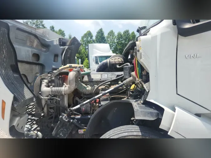 2018 Volvo VNL300a2dd46f355cb0249bfd488aa374de9b9