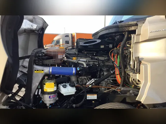 2024 Freightliner Cascadia 126