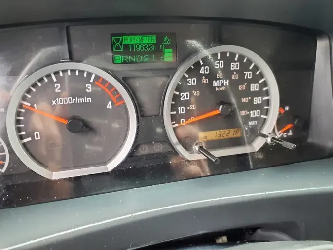 2013 ISUZU NRR