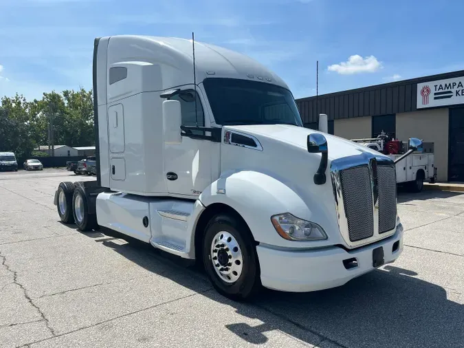 2022 Kenworth T680