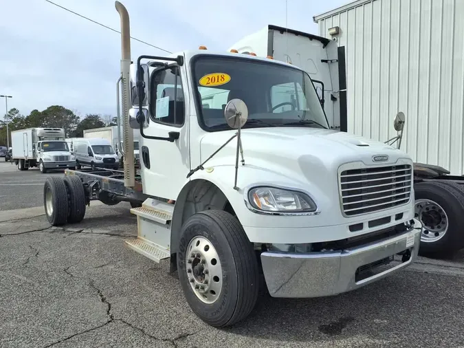 2018 FREIGHTLINER/MERCEDES M2 106