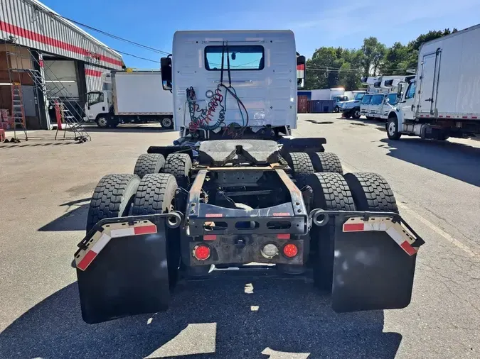 2019 VOLVO VNL64T-300a2f5b09971cbd6e820f4d0919725e26b