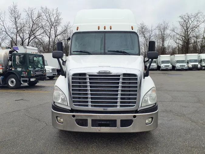 2019 FREIGHTLINER/MERCEDES CASCADIA 125