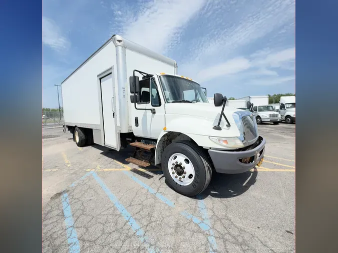 2016 NAVISTAR INTERNATIONAL 4300 LP