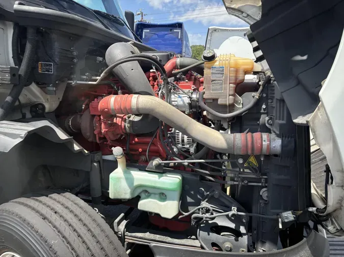 2022 International LT625