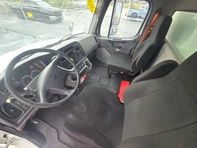 2019 FREIGHTLINER/MERCEDES M2 106