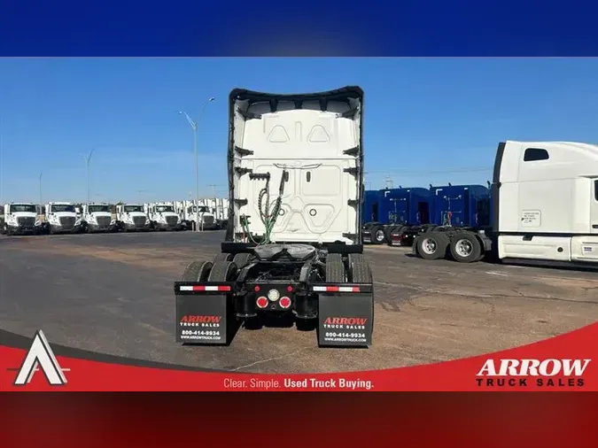 2022 FREIGHTLINER CA126