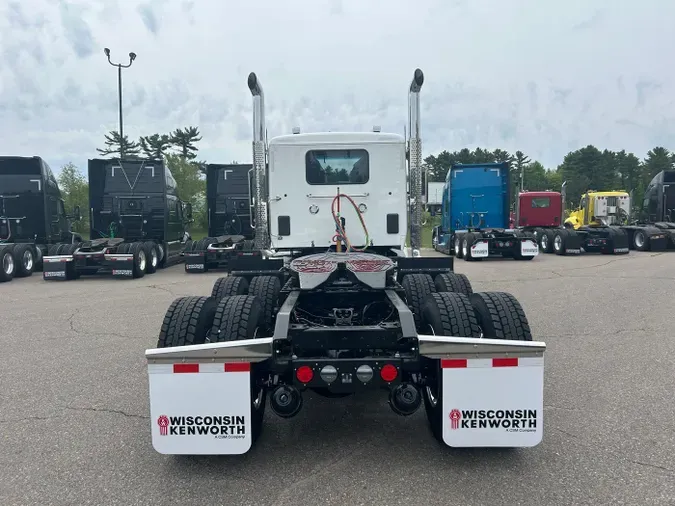 2026 Kenworth T880 Short Hood