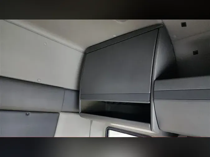 2021 INTERNATIONAL LT625