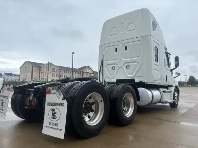 2020 Freightliner New Cascadia 126