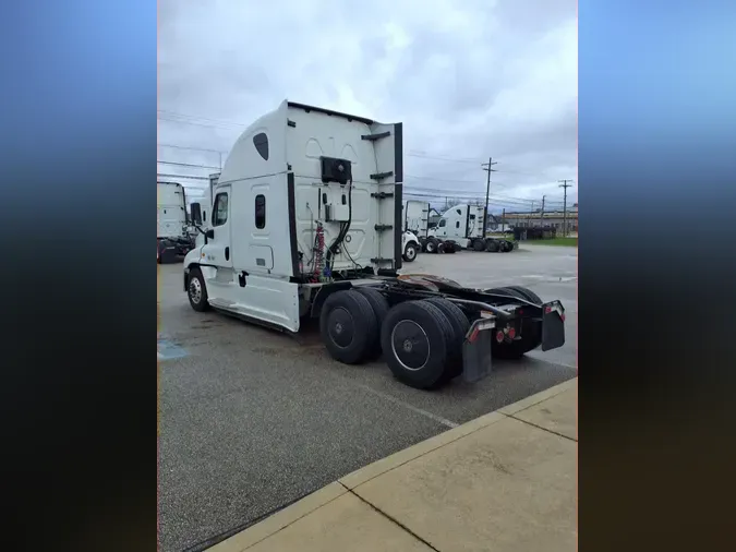2019 FREIGHTLINER/MERCEDES CASCADIA 125