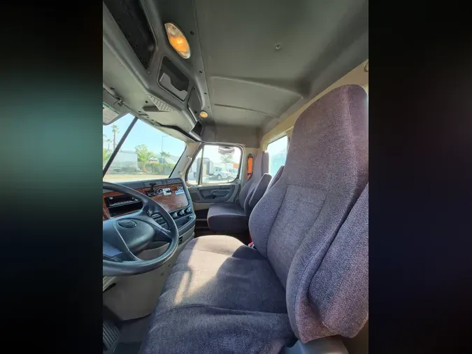 2018 FREIGHTLINER/MERCEDES CASCADIA 113