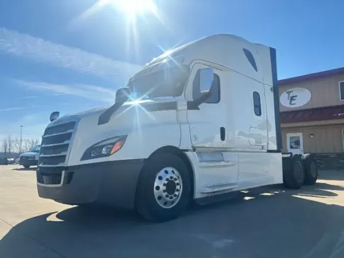 2019 Freightliner New Cascadia 126a317e6719c88a52d7e3d6626bfbf7e18
