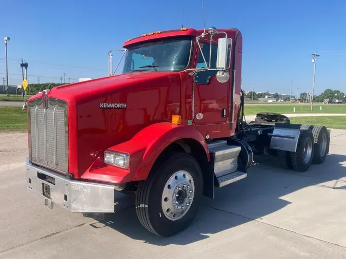 2020 Kenworth T800