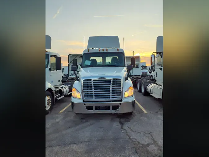 2018 FREIGHTLINER/MERCEDES CASCADIA 125a31f9f88550cdb8441294248d184c3fd