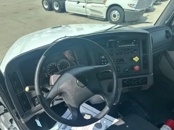 2023 Freightliner Business Class M2 112