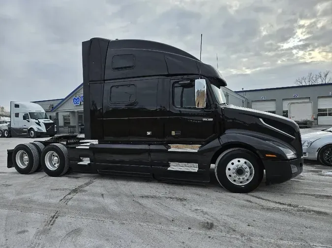 2023 VOLVO VNL64T860