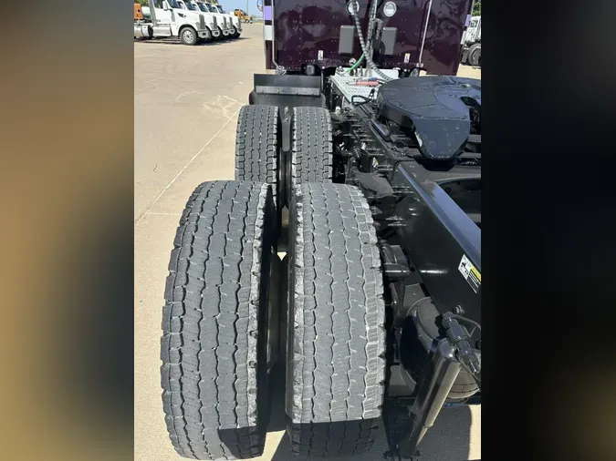 2025 Peterbilt 589a327955c8ac010bae4fe8f1e6f5bc6e1