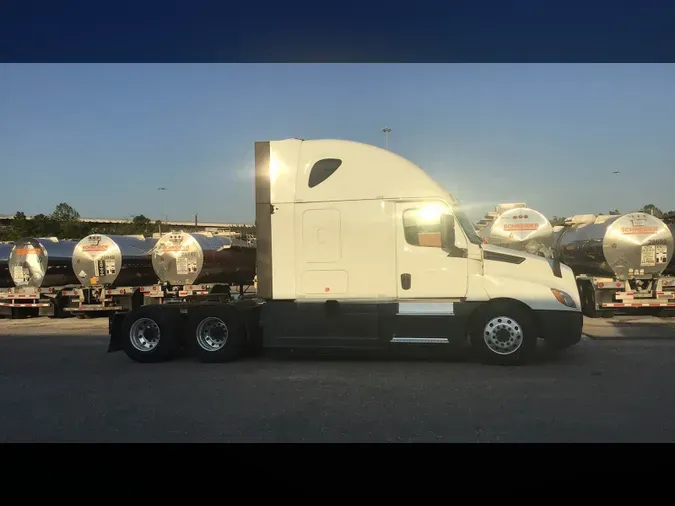 2020 Freightliner Cascadia