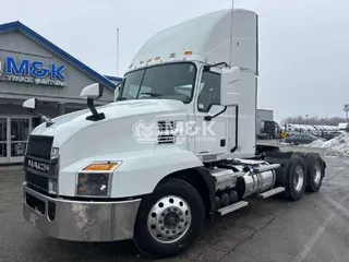 2022 MACK AN64T