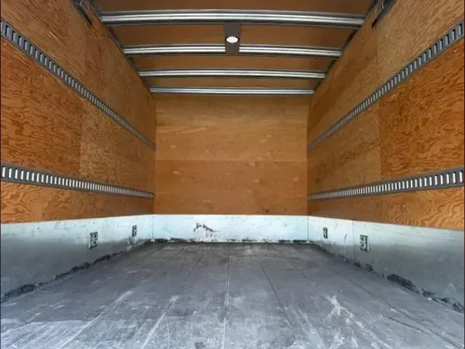 2021 Peterbilt 330a32c46dec12e6bef0dcb4056de34ae12