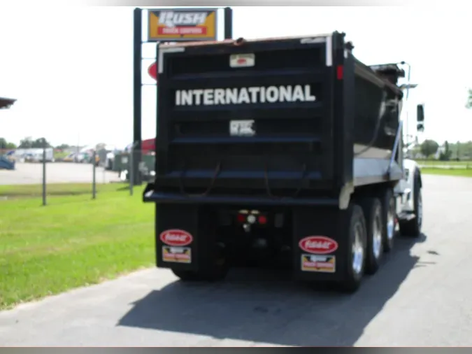 2020 International HX620