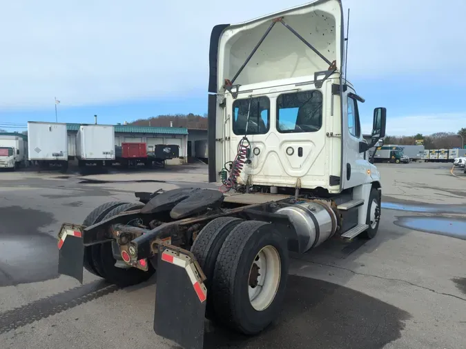 2018 FREIGHTLINER/MERCEDES CASCADIA 125