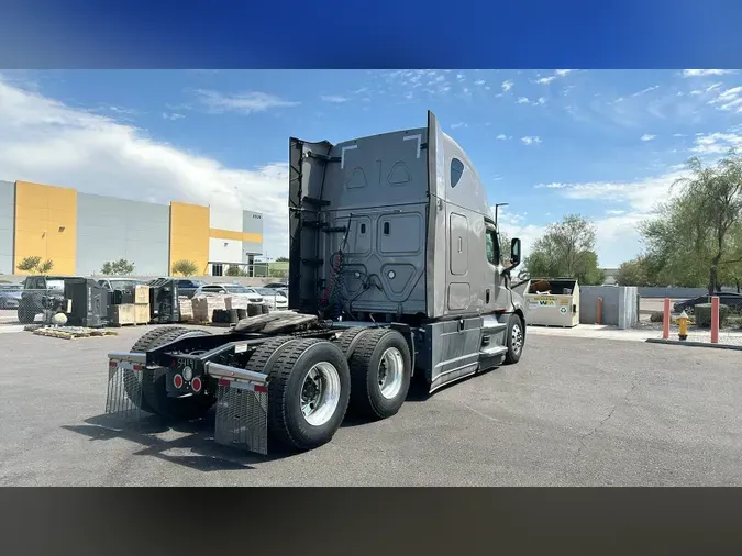 2023 Freightliner Cascadia