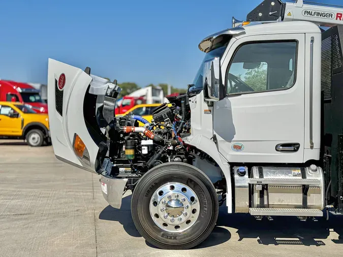 2025 PETERBILT 536