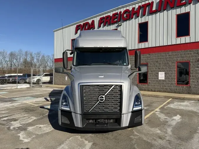 2022 Volvo VNL64T760