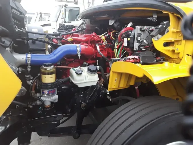 2019 FREIGHTLINER/MERCEDES M2 106