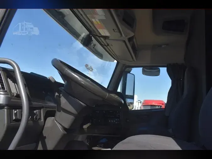 2020 VOLVO VNR62T640