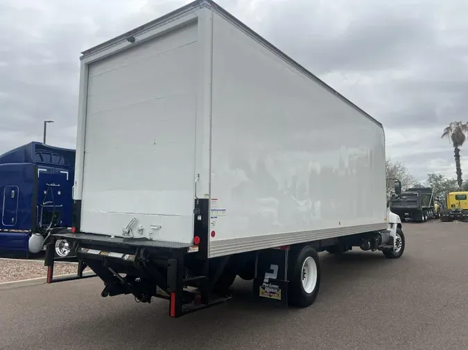 2017 Hino 268A