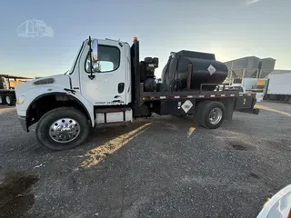 2007 FREIGHTLINER BUSINESS CLASS M2 106
