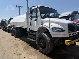 2012 FREIGHTLINER BUSINESS CLASS M2 106