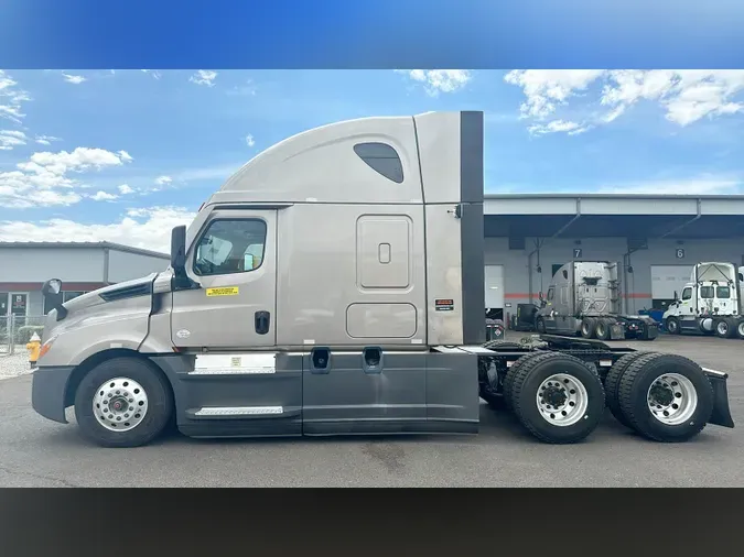 2023 Freightliner Cascadia