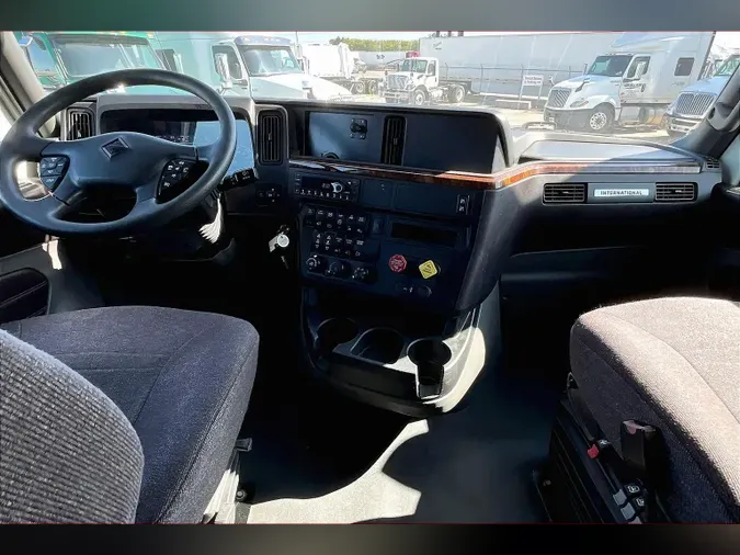2022 INT LT625 6x4