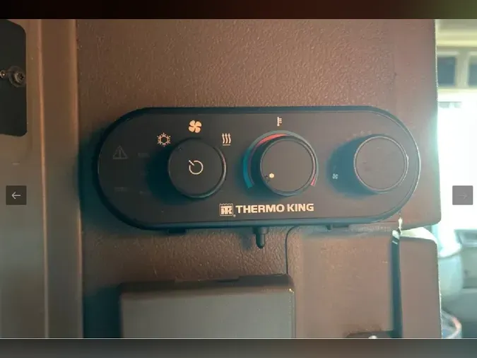 2021 VOLVO VNL64T860