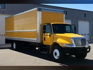 2019 International 4300 SBA 4X2