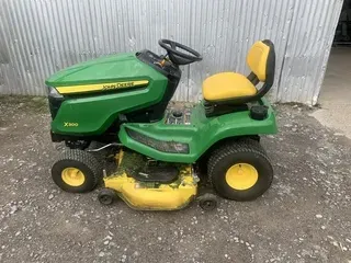2015 JOHN DEERE X300