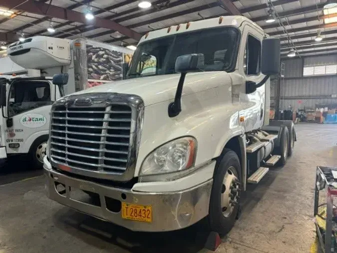 2017 FREIGHTLINER/MERCEDES CASCADIA 125