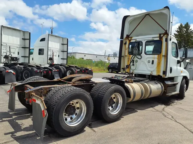 2018 FREIGHTLINER CASCADIA 125