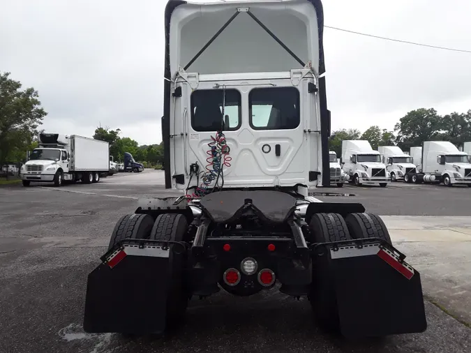 2019 FREIGHTLINER/MERCEDES CASCADIA 125