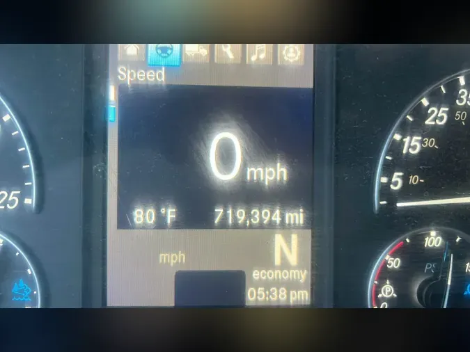 2020 Freightliner Cascadia 126