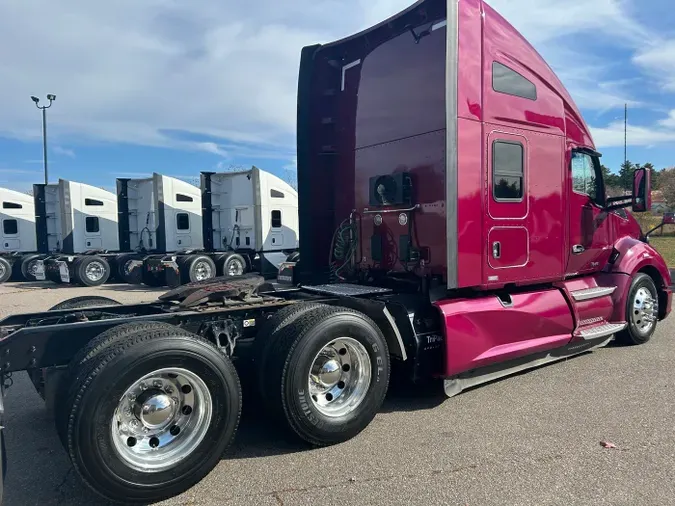 2022 Kenworth T680a351b65f77b310309f1d94173a784137