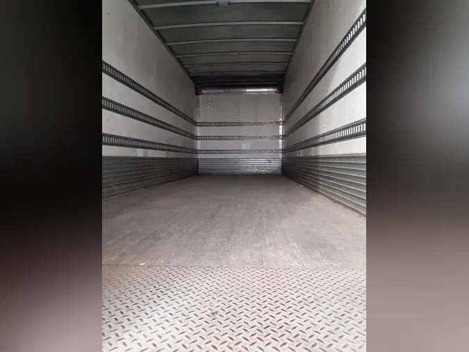 2016 FREIGHTLINER/MERCEDES M2 106