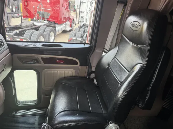 2022 Peterbilt 389